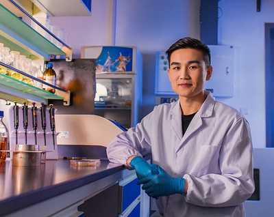 用生物化工之笔书写青春的答卷——第十三届中国大学生年度人物候选人吴毅事迹